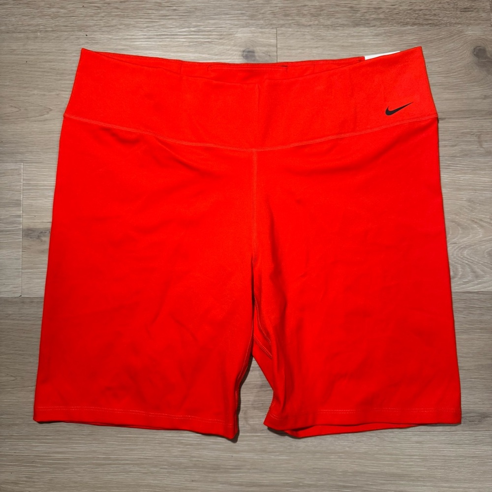 Nike Womens One Midrise Bike Shorts - Picture 2 of 3